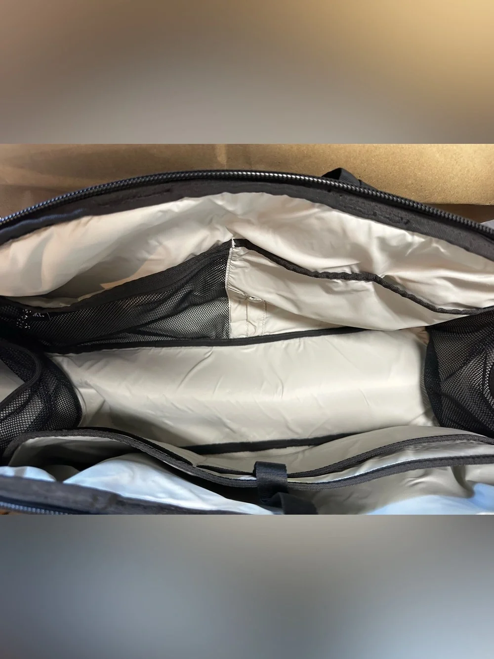 Pakt Everyday Duffel 25L- like new- black
